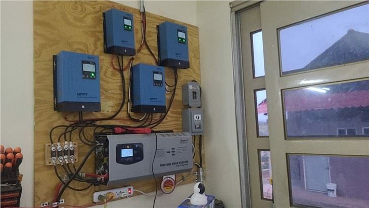 Dc To Ac Inverter With 12v 24v